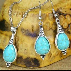 Western Boutique Style Jewelry Set - Necklace and Earrings Drop Dangle